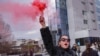 Kolektiv za feminističku misao i akciju organizovao je protest u Prištini zahtevajući bezbednost devojaka i žena nakon sumnje na silovanje devojčice.