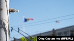 Nadzorna kamera koja snima sjedište moldavske vlade, u Kišinjevu.
