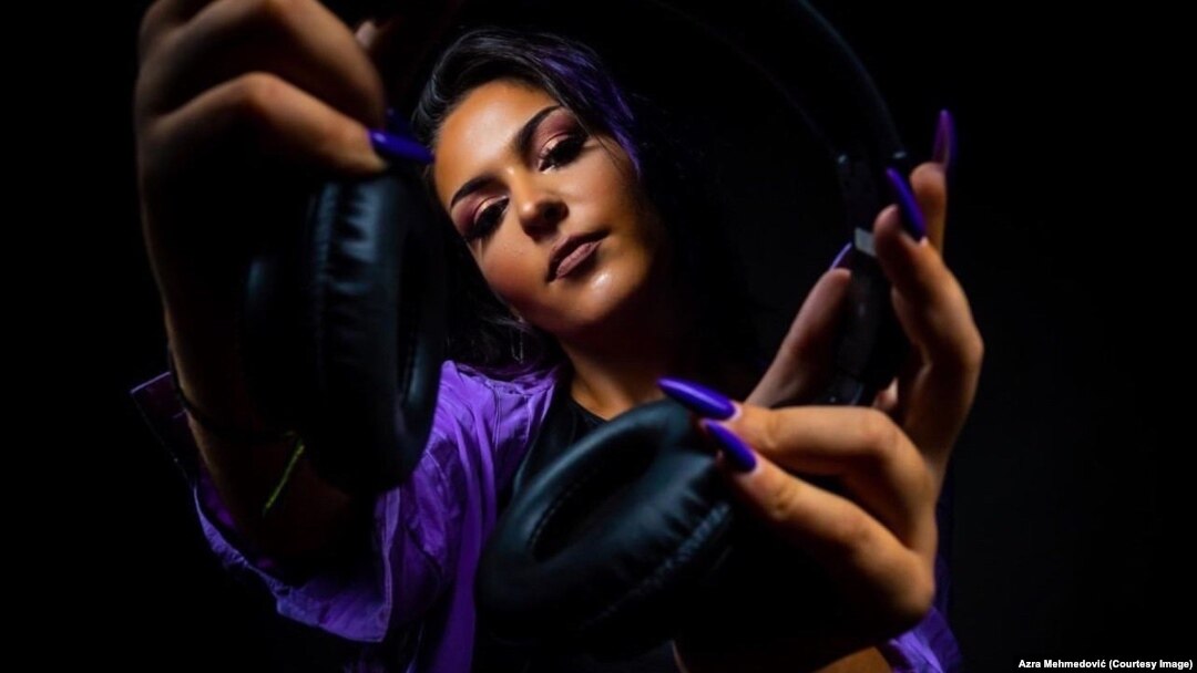 Azra Mehmedović, mlada DJ muzičarka
