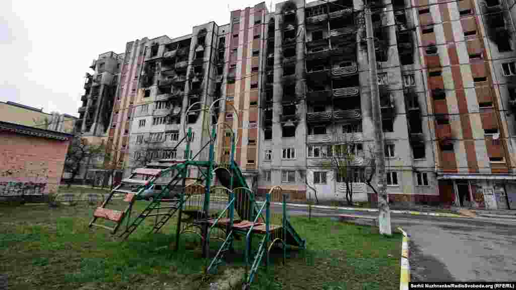 Не менее 37 многоэтажек в городе признаны непригодными для проживания. 