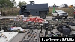 Oružje zaplenjeno u selu Banjska koje je predstavila kosovska policija