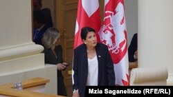 სალომე ზურაბიშვილი იმპიჩმენტის პროცედურაზე პარლამენტში. 2023 წლის 18 ოქტომბერი.