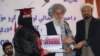 خوست کې د احمدشاه ابدالي د طب د لوړو زده کړو له موسسې څخه فارغه شوې يوه ډاکټره بری ليک تر لاسه کوي. د ۲۰۲۲ز کال د مارچ ۱۸مه