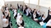 طالبانو کندهار کې ۱۳ کلنې او زيات عمر لرونکې نجونې له ښوونځيو ایستلي دي