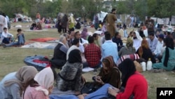پاکستان کې یوشمېر افغان خبريالان او کډوال درېيم هېواد ته د تګ په موخه هلته مېشت دي - پخوانی انځور.