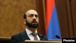 Министр иностранных дел Армении Арарат Мирзоян (архив)