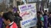 Участники женского марша 8 марта в Бишкеке.