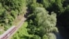 Video | De ce întârzie trenurile cu orele? Pentru că proiectele feroviare întârzie cu anii 
