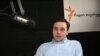 Драматург не согласен с прозвучавшим из зала мнением о том, что интернет негативно влияет на процесс прочтения книг