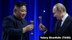 Лидеры Северной Кореи и России – Ким Чен Ын и Владимир Путин. Владивосток, Россия