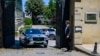 Европска делегација го напушта иранскиот конзулат по нуклеарните разговори во Истанбул, Турција, на 25 јули