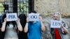 Fotografija sa protesta u Srbiji protiv ekstradicije političara i aktiviste Edževita Piroglua Turskoj, 3. jun 2022.