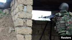 Ադրբեջանական բանակի զինծառայողը դիրքերում, արխիվ