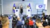 Premijer Kosova Aljbin Kurti i ministarka pravde Albulena Hadžiu tokom konferencije za medije u Vladi Kosova 18. juna 2022. godine