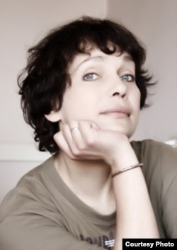 Светлана Анохина, журналист ва хъвадарухъан
