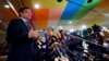 Ukrajinski ministar vanjskih poslova Dmytro Kuleba razgovara s medijima prije sastanka sa ministrima vanjskih poslova Evropske unije u Briselu, 21. februara 2022.