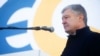 Дружина Петра Порошенка повідомила, що його стан через коронавірус погіршився