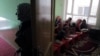Ауған әйелі Кабул қыздарына арналған жасырын мектеп ашты 
