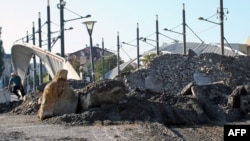 Barikade na mostu u Mitrovici, 2. oktobar 2011.