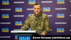 «Якщо говорити про ракети Х-101/Х-55, то їх запуски можуть говорити про те, що ворог, ймовірно, заощаджує свій запас високоточної далекобійної зброї і хоче, аби ми витратили на неї керовані ракети», – Юрій Ігнат