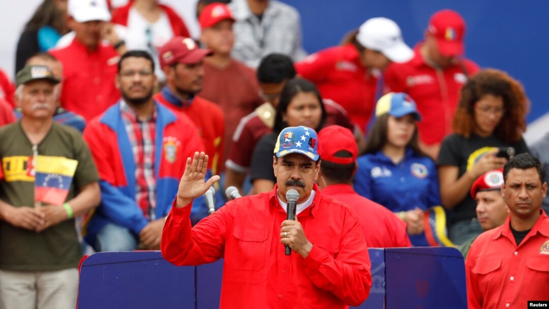 Nikolas Maduro na protestu pristalica vlasti u Venecueli