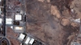 O imagine realizată de satelitul Maxar pe 22 iunie arată un crater la instalația iraniană de îmbogățire a uraniului Natanz în urma atacurilor aeriene americane. Pe 24 iunie, craterul era acoperit cu pământ.