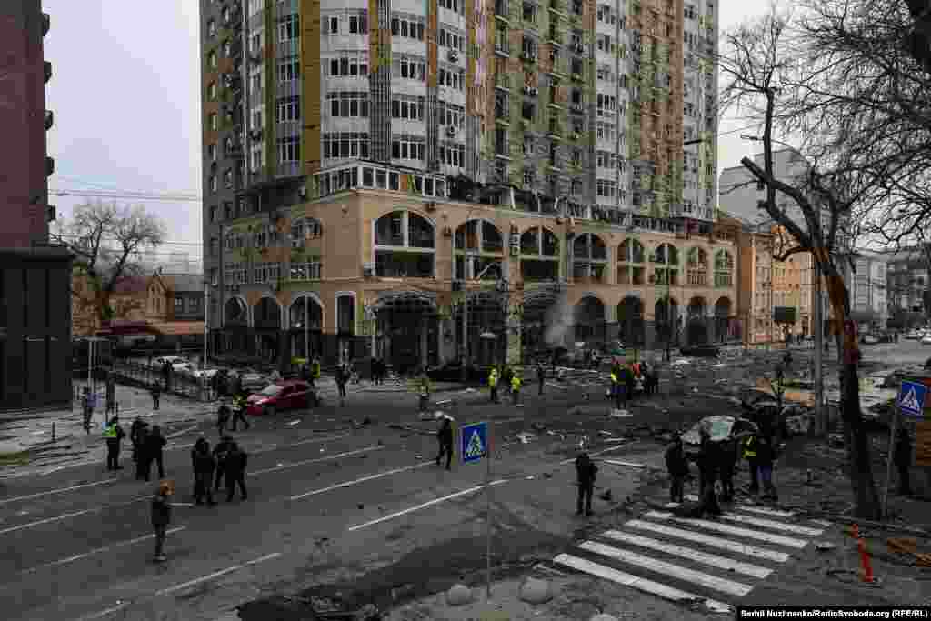 Повеќе од 600 станбени згради во главниот град останаа без греење поради експлозиите...