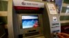 Orsýetde türkmen banklarynyň kartlaryndan günde 1.6 dollar nagtlaşdyryp bolýar, talyplar kösenýär