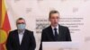 Заменик директорот на Државниот завод за статистика Илми Селами и директорот Апостол Симовски 