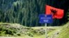 Pokret Samoopredeljenje izveo je akciju obeležavanja granice između Kosova i Crne Gore.