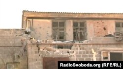 Пошкоджена будівля Макіївської лікарні №5 