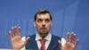 Гончарук: Кабмін не веде жодних переговорів про «Приватбанк»