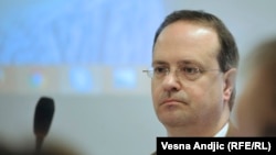 Veber: Makron je spreman da pronađe format kako da spreči proširenje EU (2015.)