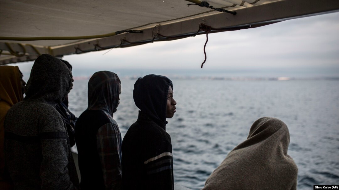 Izbeglice i migranti na španskom humanitarnom brodu, arhivska fotografija