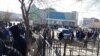 «Народ устал от безработицы». Жанаозенцы требуют трудоустроить их