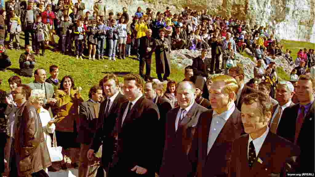 С 1991 по 2013 год Джемилев был главой меджлиса крымско-татарского народа. На фото: Мустафа Джемилев и президент Украины Леонид Кучма в Бахчисарае. 21 марта 2001 года.
