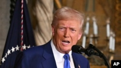 Predsednik SAD Donald Tramp na pres-konferenciji u Mar-a-Lagu, 18. februara 2025.