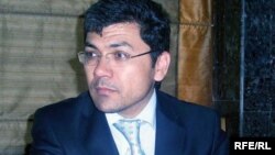 Абдулло Ҳаким Раҳнамо, таҳлилгар