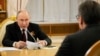 „Дисциплинирање на власта во Србија“: Како реагира Белград на предупредувањето на Кремљ за српското оружје во Украина?