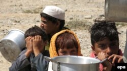 د شمالي وزیرستان د بې کوره کړل شوو ماشومان