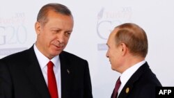 Реджеп Тайїп Ердоган (л) і Володимир Путін (п), архівне фото