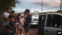 Rezidenți dintr-un cartier din Hawaii au fost evacuați preventiv. Oahu, Hawaii.