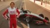 Стефан Бостанджиев позира с екипа и болида на новия си отбор Fortec Motorsports, 20 март 2025 г.