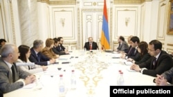 Совещание в правительстве Армении, Ереван, 18 ноября 2019 г.