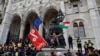 Тисячі людей протестують у Будапешті проти «закону про рабську працю»