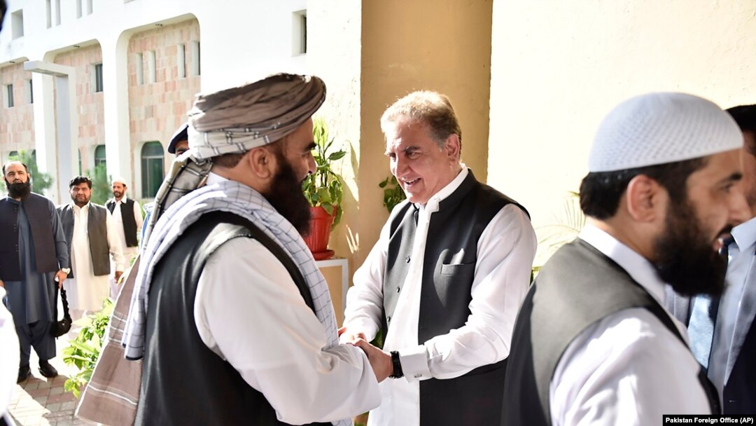 د پاکستان د بهرنیو چارو وزیر د ۲۰۱۹م کال د اکتوبر پر درېمه هم په اسلام اباد کې د افغان طالبانو له پلاوي سره لیده کاته کړي وو