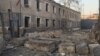 Ukrajinska zatvorska služba saopštila je da su ruski napadi ciljali popravnu koloniju u selu Bilenke u Zaporiškoj oblasti, ubivši najmanje 17 ljudi i ranivši još 82 osobe. Snimci pogođenog zatvora u selu Bilenke, juli 2025.