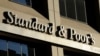 Standard & Poor’s (S&P) a păstrat ratingul României, dar menține o perspectivă negativă.