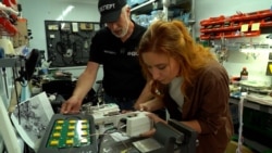 Cum îmbunătățește Rusia dronele Shahed cu care devastează Ucraina
