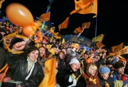 Помаранчева революція. Київ, майдан Незалежності, 22 листопада 2004 року